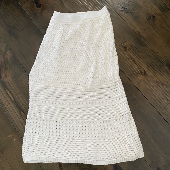 Aritzia Wilfred Heirloom White Knit Aline Skirt - Picture 2 of 9